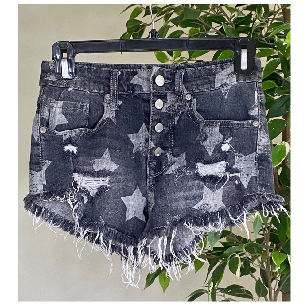 Women’s shorts, Black with stars, Size 2, Stretchy